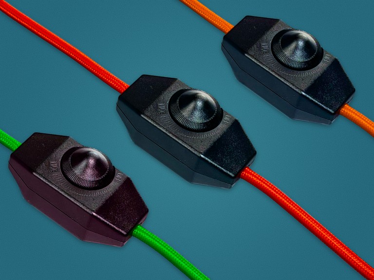 Cord dimmer variant of Nox One